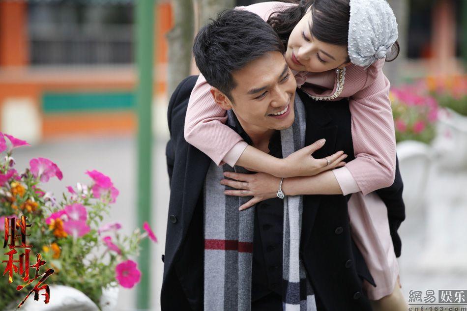 《花儿与少年》定档,杨幂在路透时的表现如何?-专业问答平台